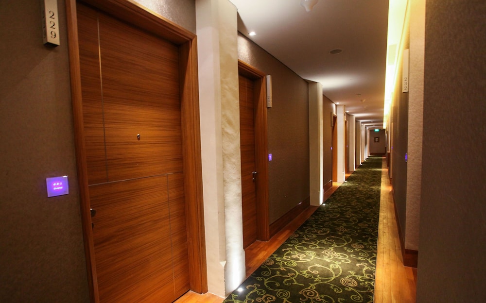 Hallway, Hotel Fort Canning (SG Clean)