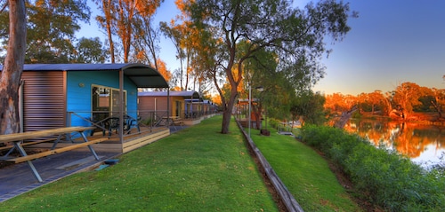 Deniliquin Holidays 2020 Holiday Package Deals Expedia Com Au