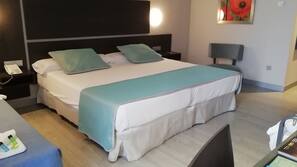 1 dormitorio, ropa de cama de alta calidad, minibar y caja fuerte