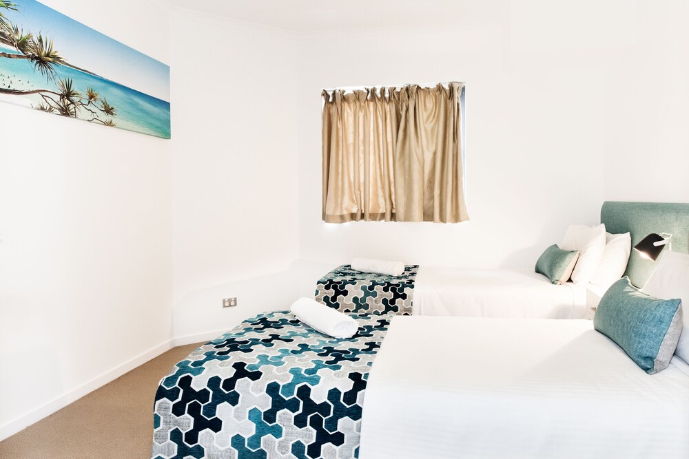 Ocean Views Resort AU165 Deals & Reviews (Sunshine Coast, AUS) Wotif