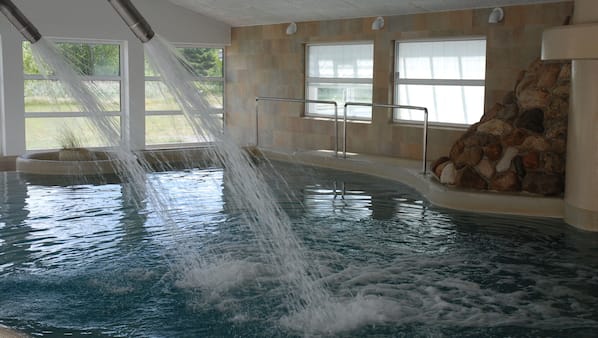 Indendørs pool