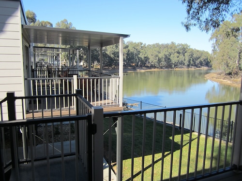 moama accommodation deals