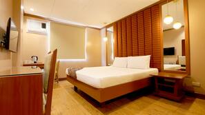 Premium bedding, pillowtop beds, in-room safe, individually decorated