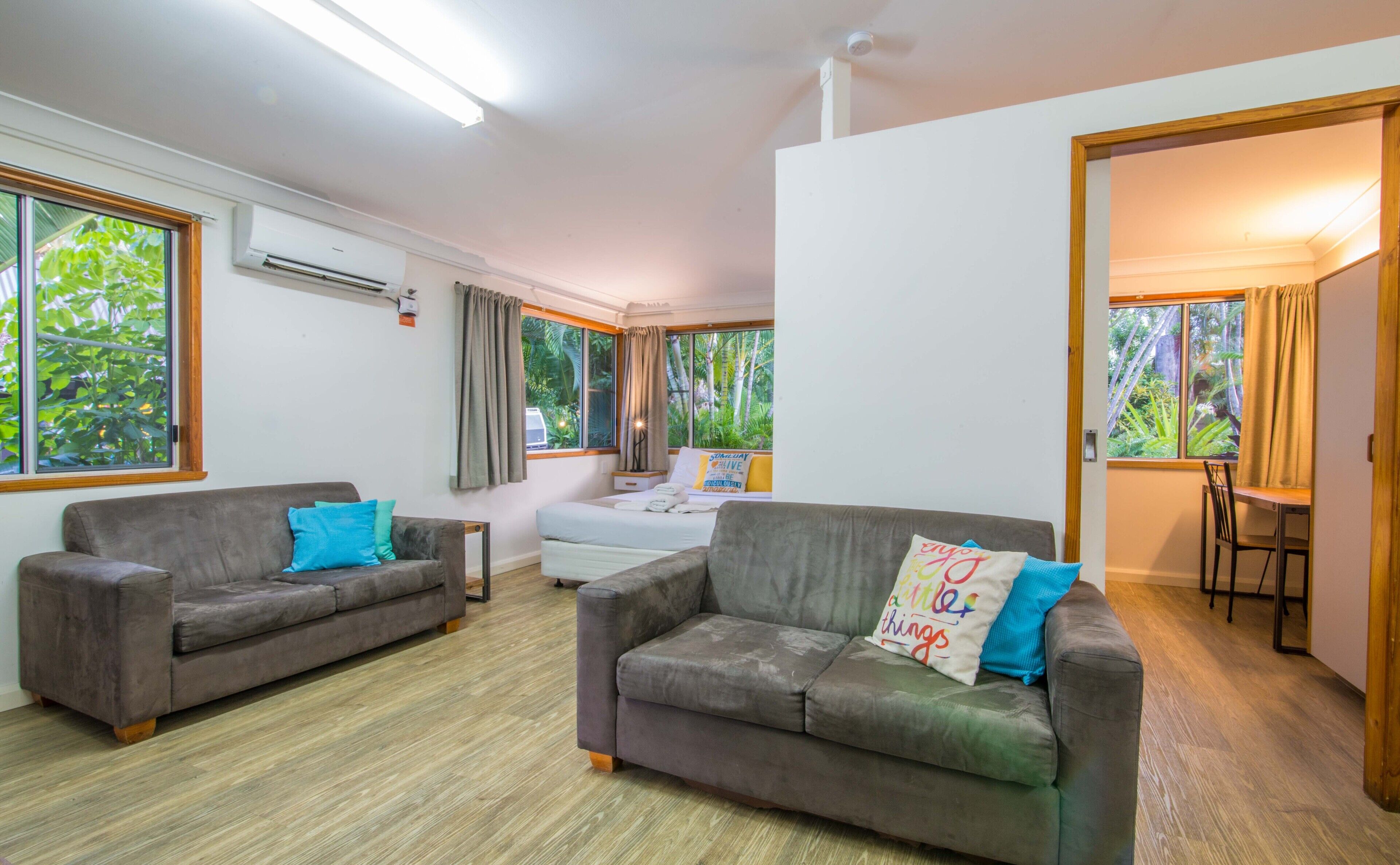 Island Gateway Holiday Park