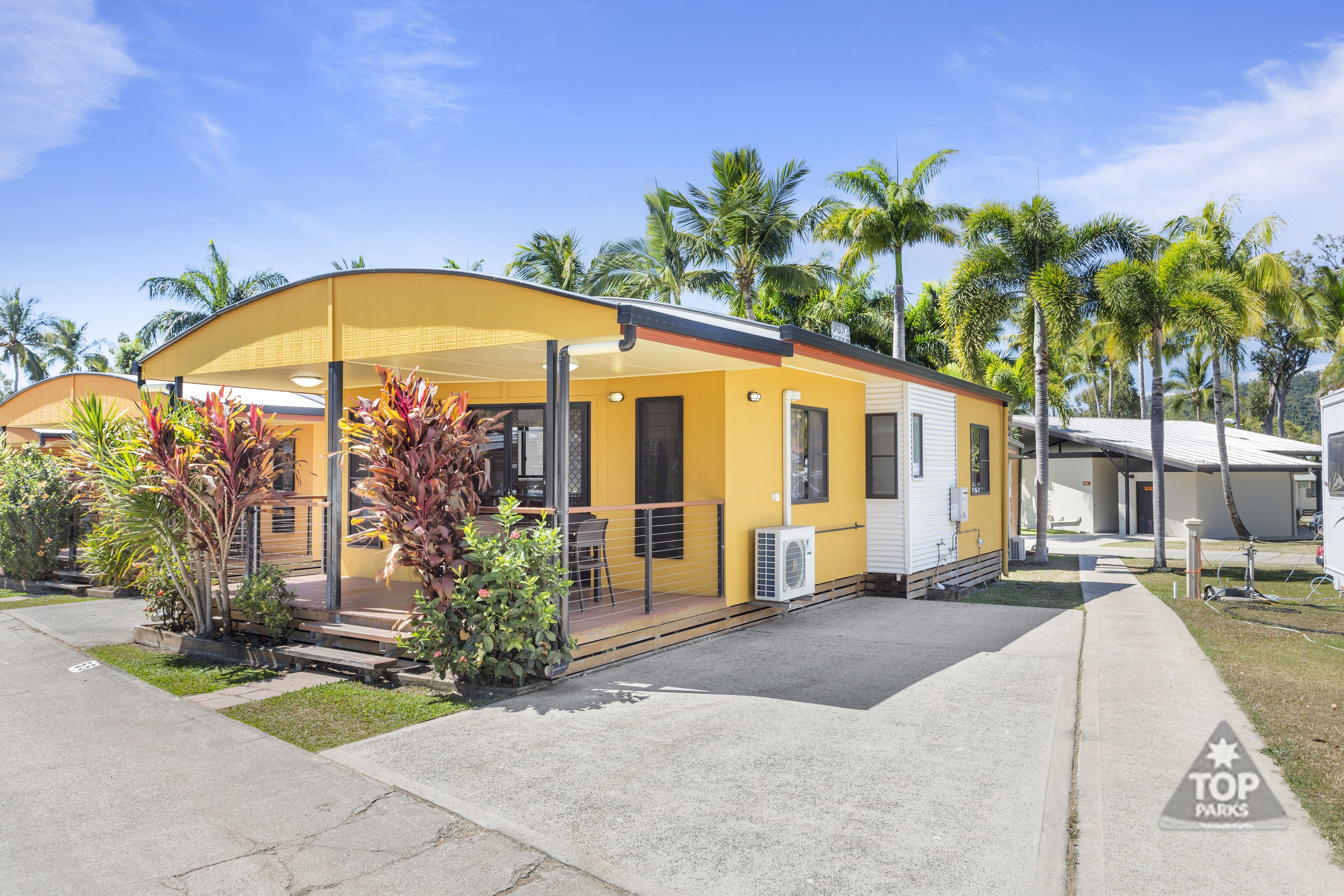 Island Gateway Holiday Park