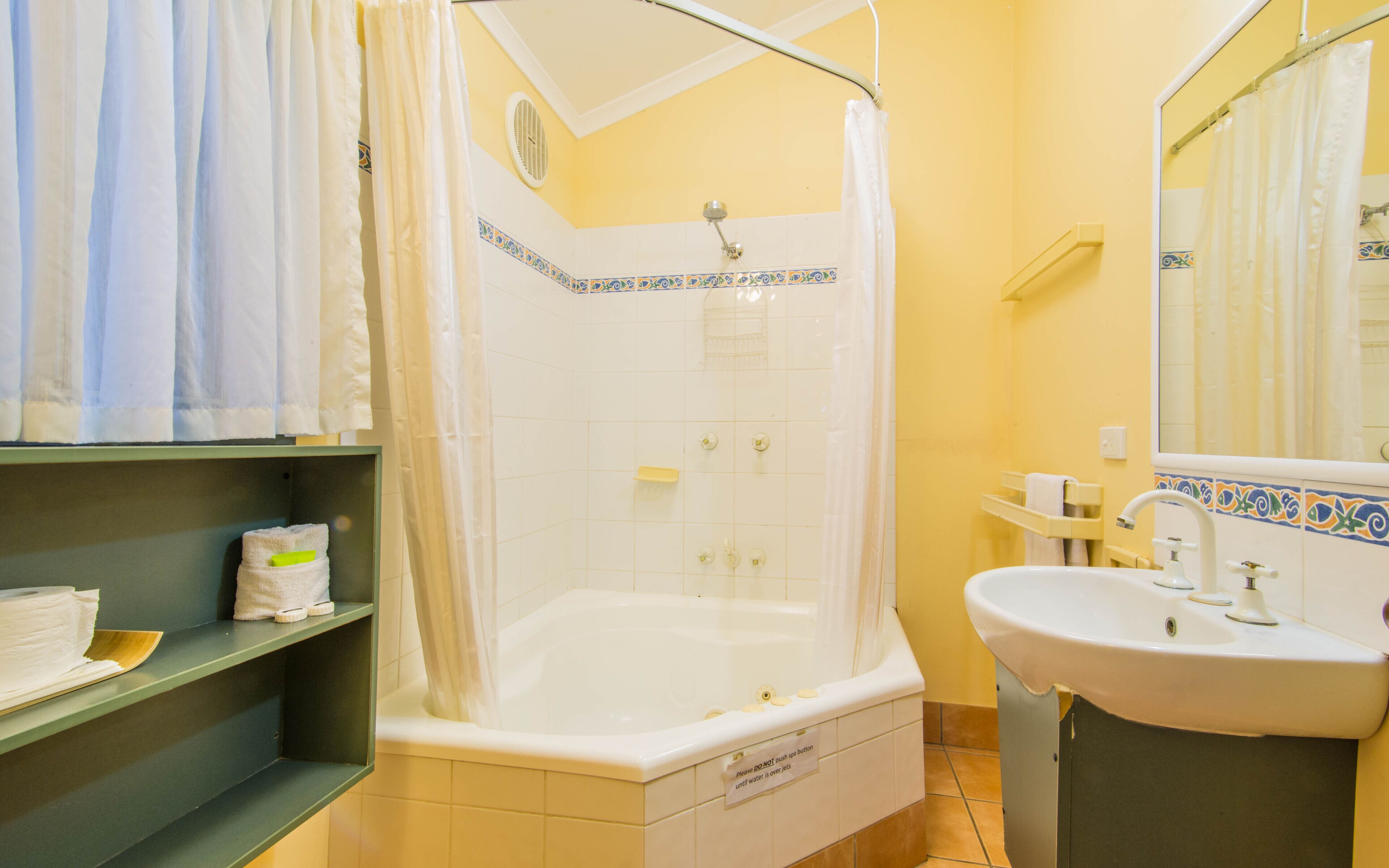 Island Gateway Holiday Park