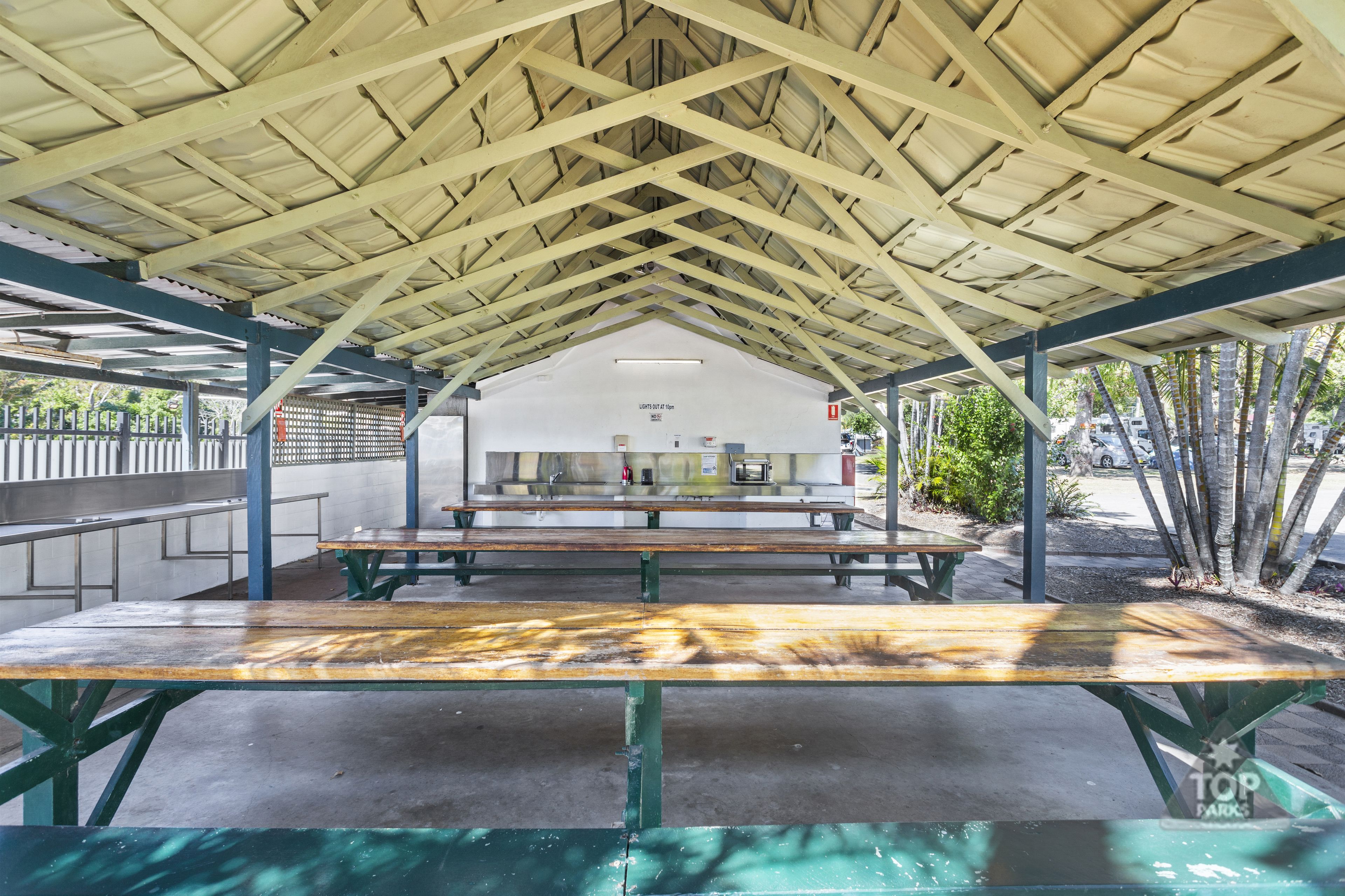 Island Gateway Holiday Park