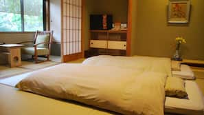 Minibar, in-room safe, iron/ironing board, free WiFi