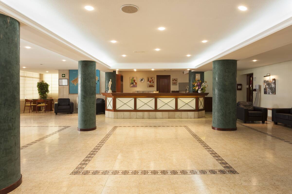Hotel Riutort In Playa De Palma Spain Expedia