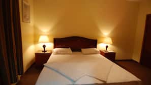 Desk, cribs/infant beds, rollaway beds, free WiFi