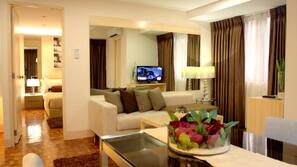 32-inch LED TV with cable channels, TV