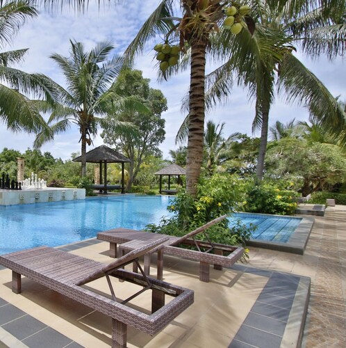 Labuan Bajo Beach Hotels Best Oceanfront Hotels In Labuan