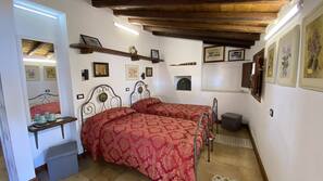 Minibar, desk, free cribs/infant beds, free WiFi