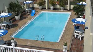 Piscina externa