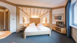 Minibar, in-room safe, blackout drapes, free WiFi