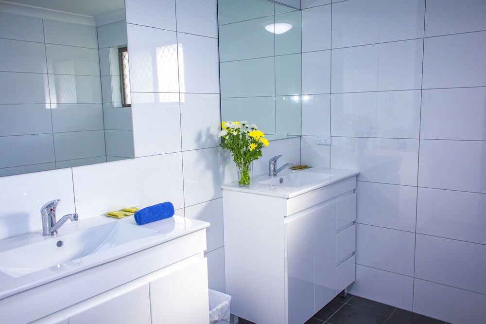 Liberty Plains Motor Inn