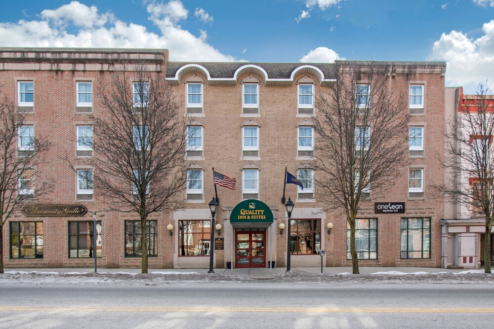 Front of property, Clarion Hotel & Suites University - Shippensburg