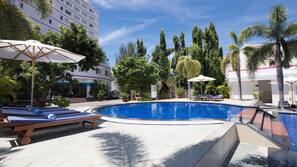 Outdoor pool, pool umbrellas