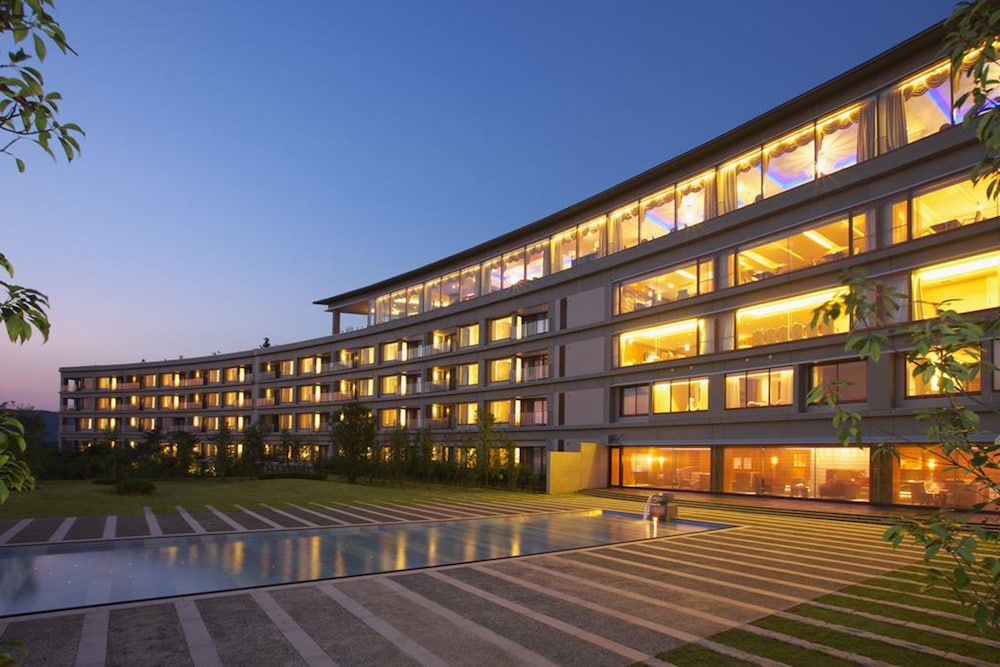 5 Star Hotels
