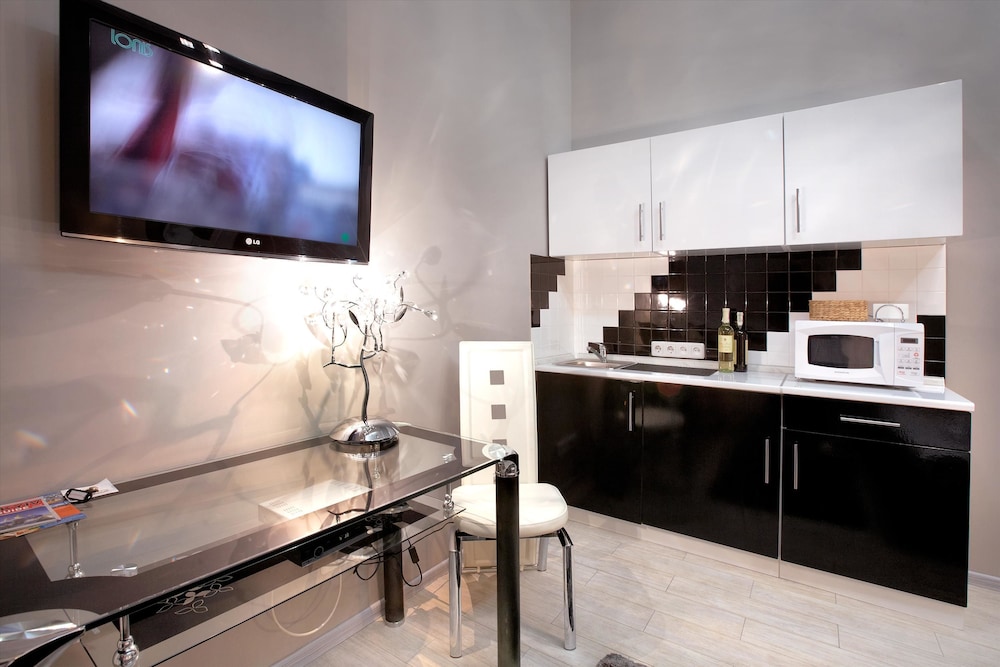 Photo - Theatre Boutique Apartments