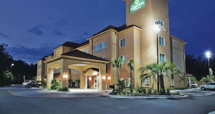 La Quinta Inn & Suites by Wyndham Hinesville - Fort Stewart