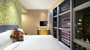 Premium bedding, in-room safe, individually furnished, desk