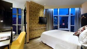 Premium bedding, in-room safe, individually furnished, desk