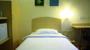 Minibar, in-room safe, desk, iron/ironing board