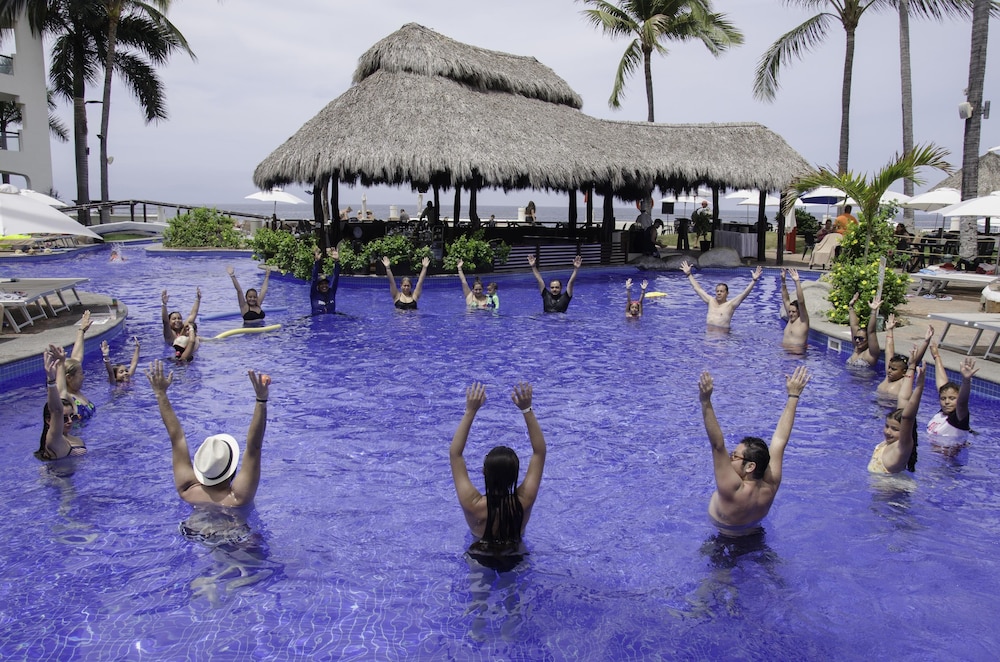 Download Plaza pelicanos grand beach resort all inclusive For Free