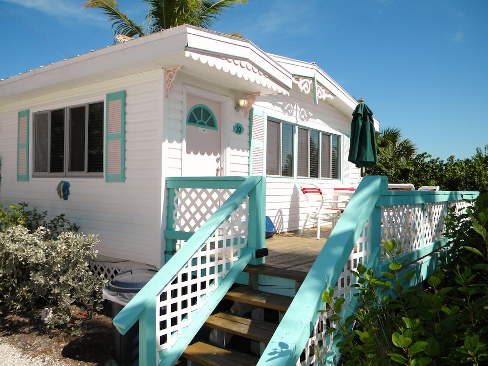 Gulf Breeze Cottages In Fort Myers Hotel Rates Reviews On Orbitz