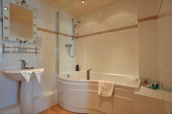 Yeovil Court Hotel Reviews Photos Rates Ebookerscom - 