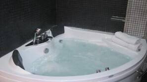 Bain à remous intérieur