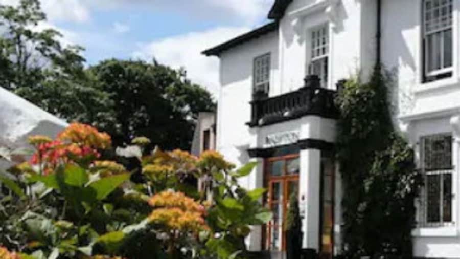 Castlecary House Hotel