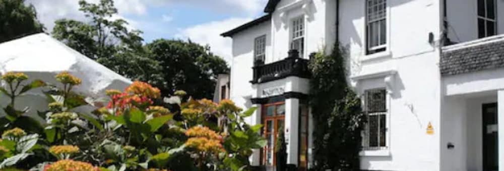 Castlecary House Hotel