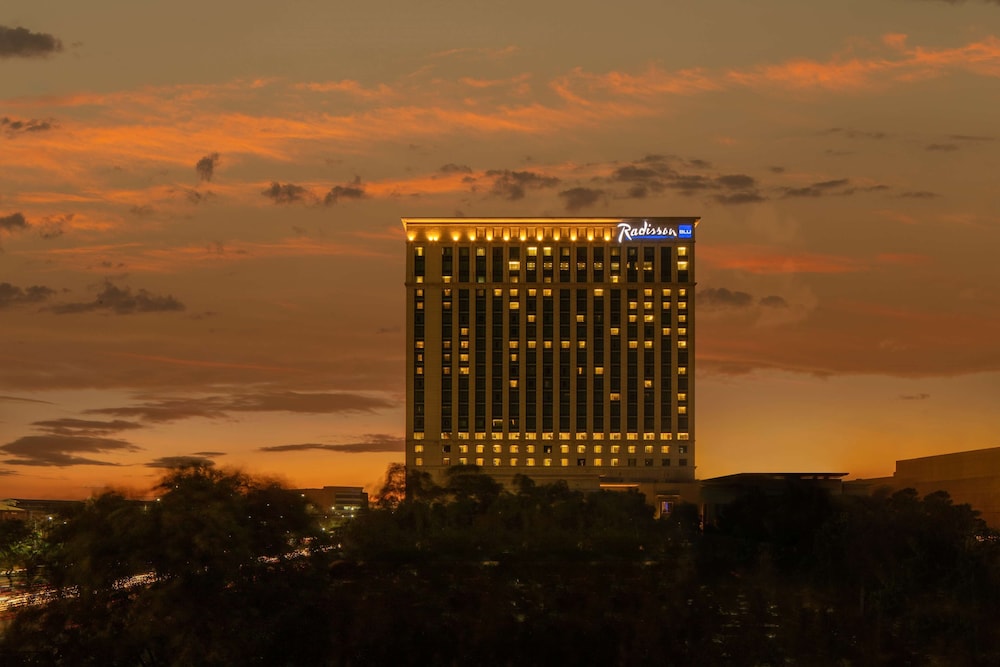 Radisson Blu Cebu, Cebu: 2020 Room Prices & Reviews | Travelocity