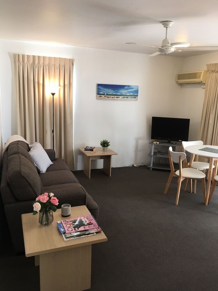 Chez Noosa Resort Motel