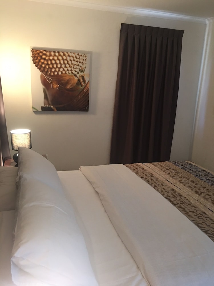 Chez Noosa Resort Motel