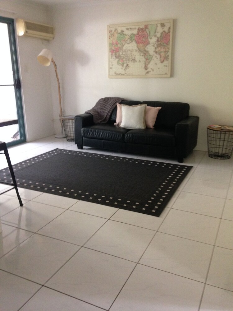 Chez Noosa Resort Motel