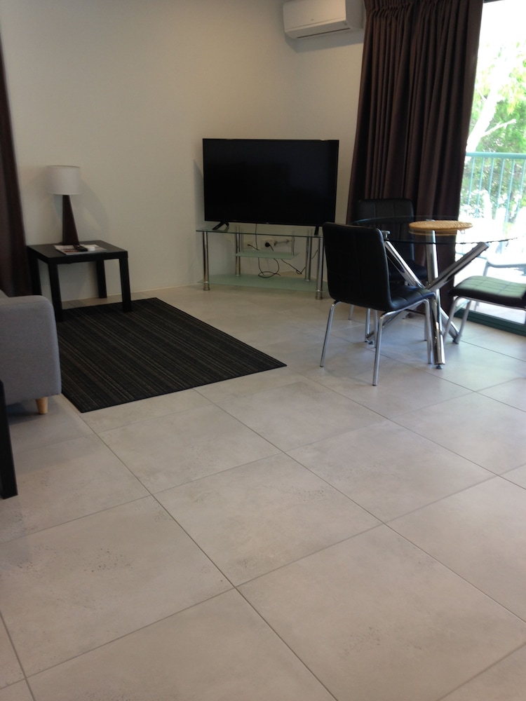 Chez Noosa Resort Motel