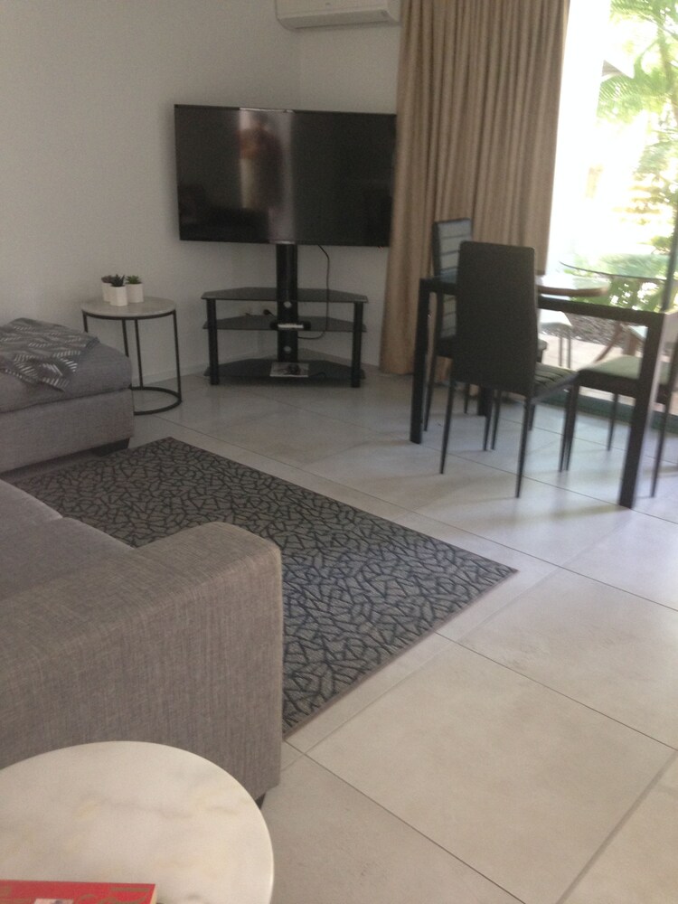 Chez Noosa Resort Motel
