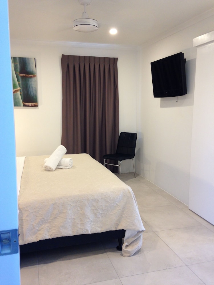 Chez Noosa Resort Motel