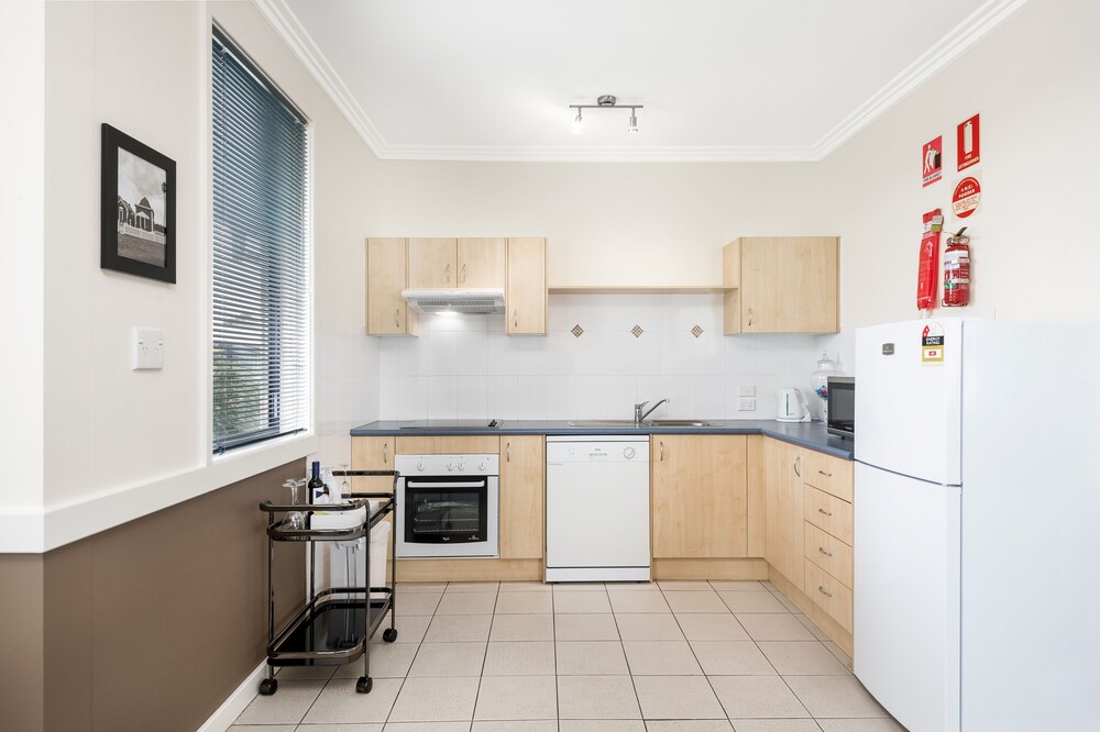 Hawkesbury Race Club Motel
