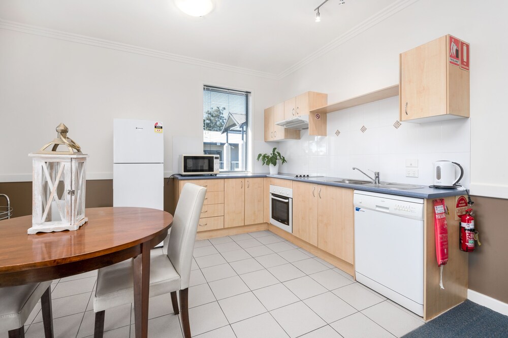 Hawkesbury Race Club Motel