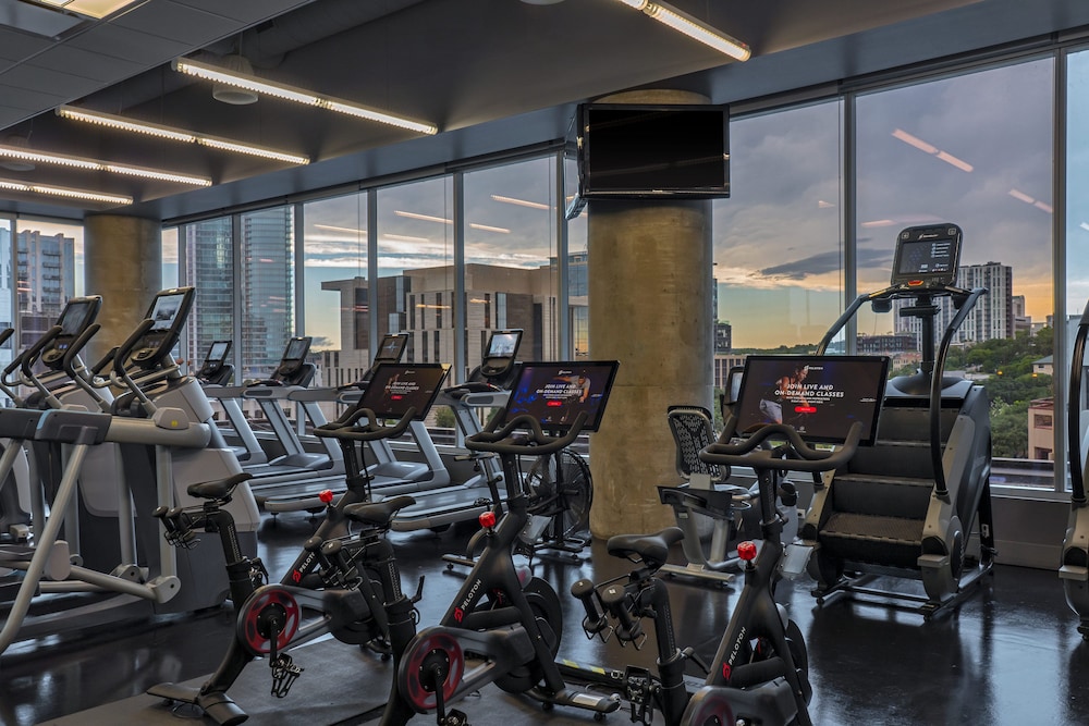 Fitness studio, W Austin