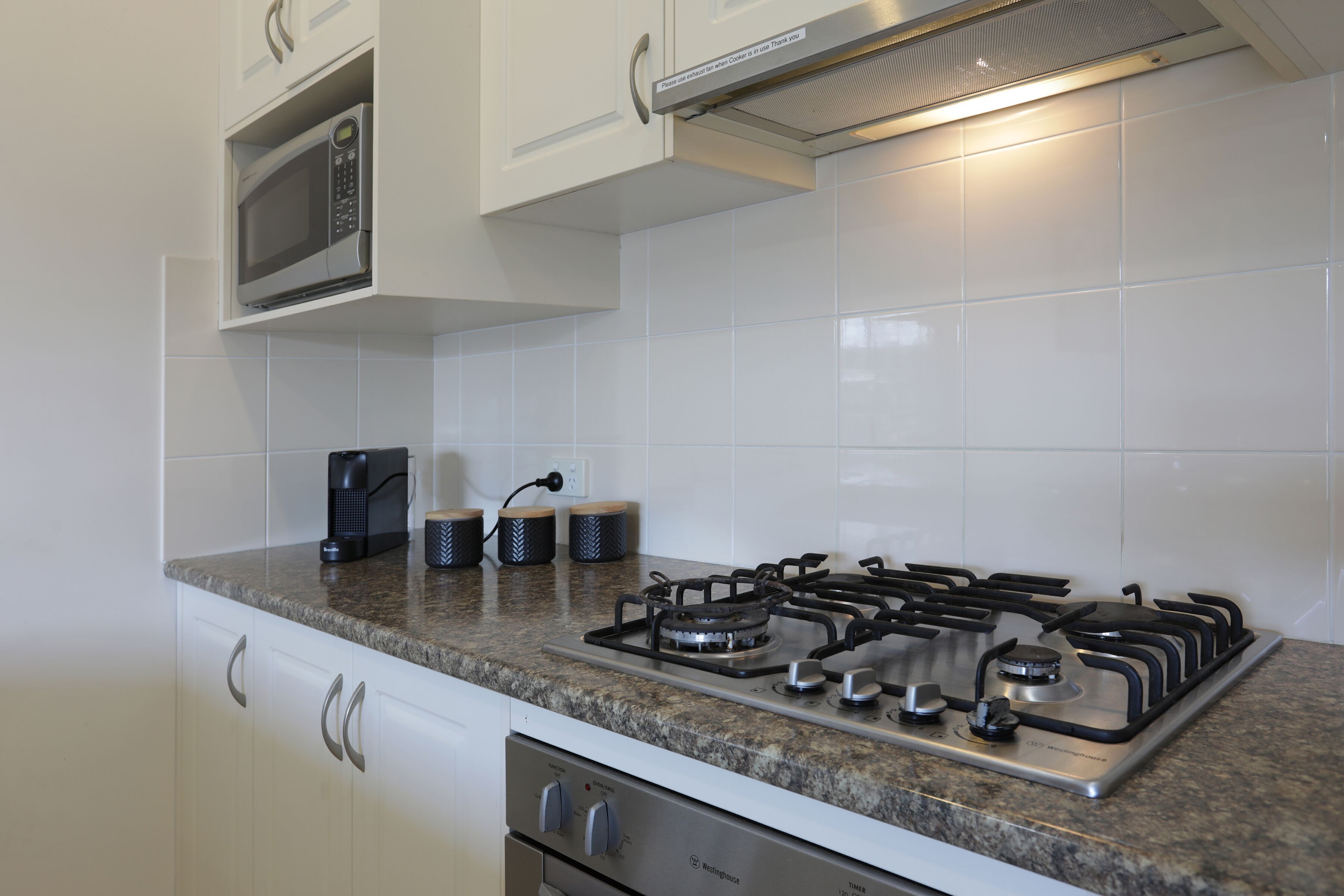 Cadman Motor Inn & Apartments