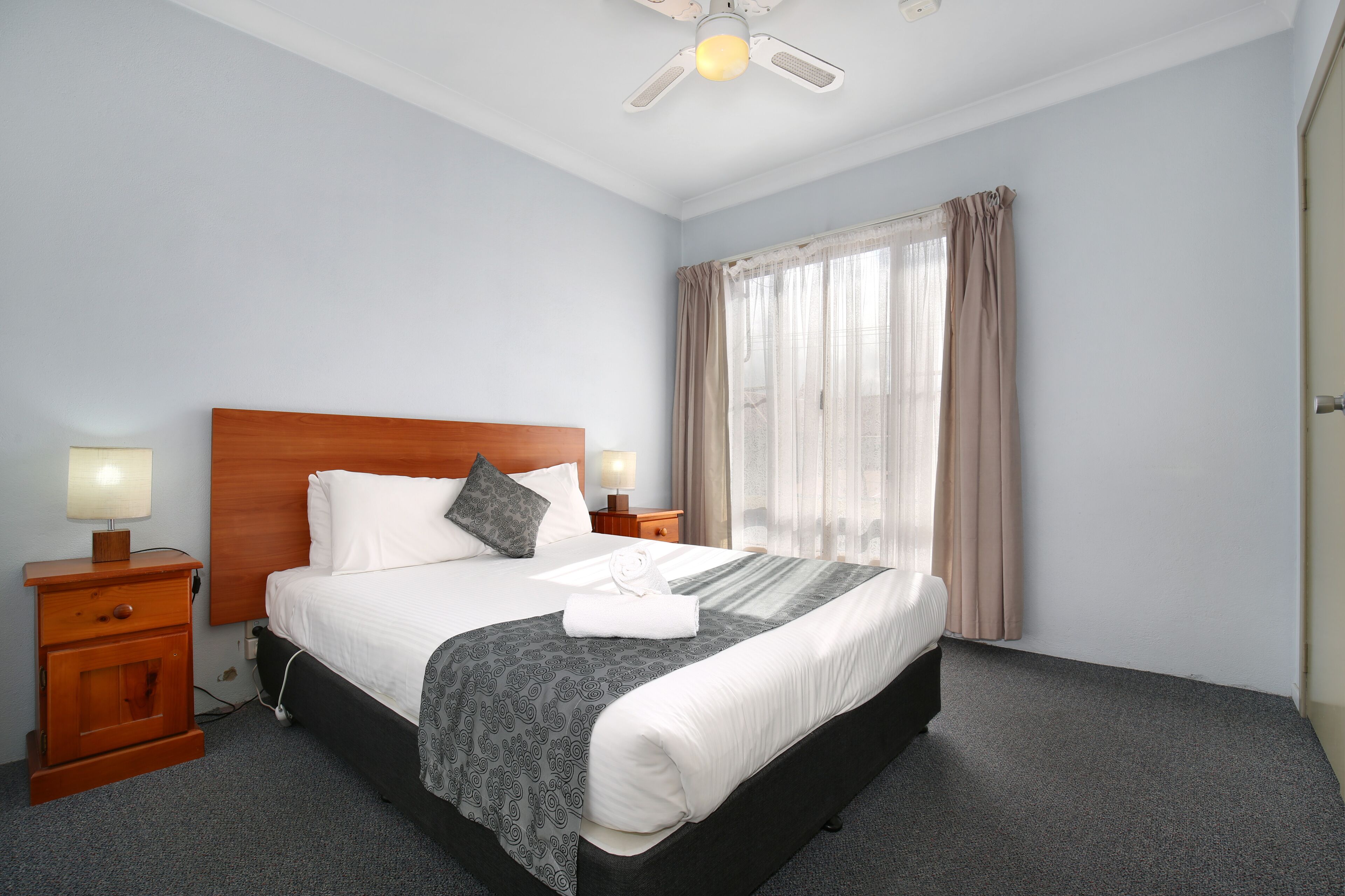 New England Motor Inn