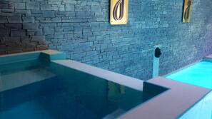 Indoor spa bath