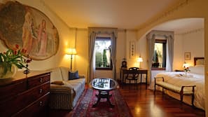 Literie de qualité supérieure, couette en duvet d'oie, minibar