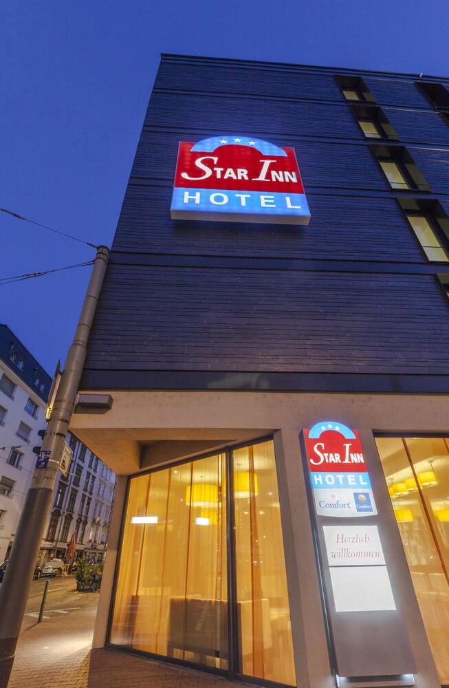 Front of property - evening/night, Star Inn Hotel Frankfurt Centrum