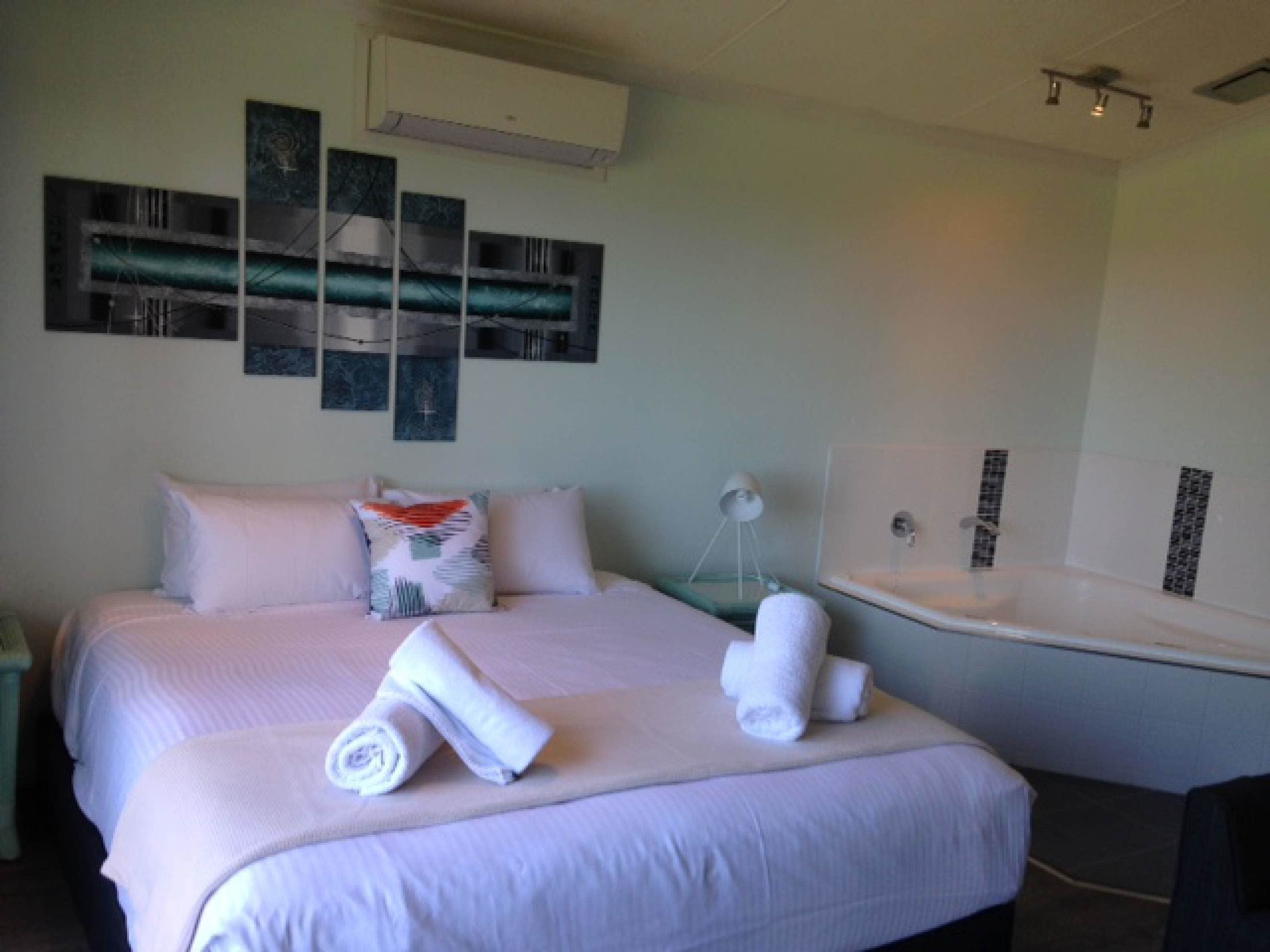 Paradise Palms Resort